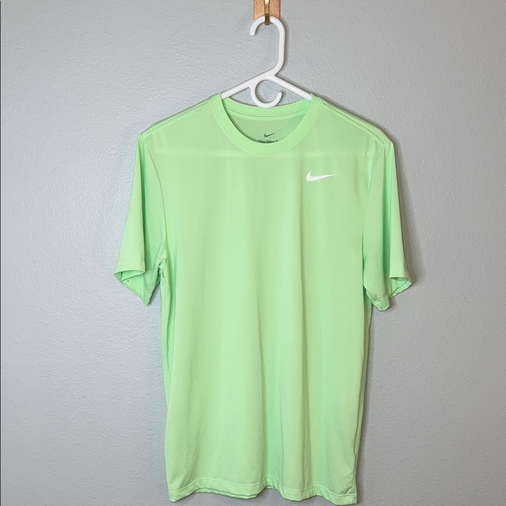 Nike Men's Light Green Dri-Fit Short Sleeve Tee